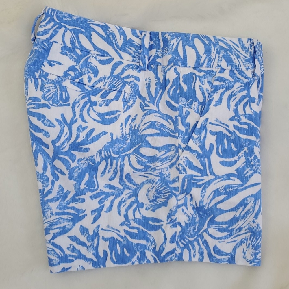 Lilly Pulitzer The Callahan short 5" inseam cotton blue white women size 00